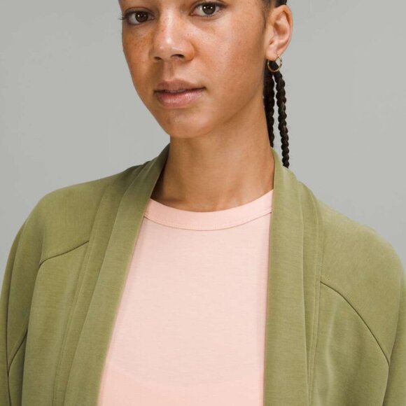 Lululemon Softstreme Dropped Sleeve Wrap - Picture 3 of 11